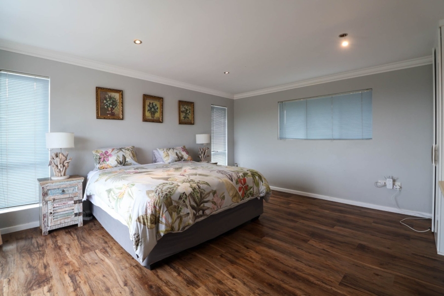 6 Bedroom Property for Sale in Pezula Golf Estate Western Cape